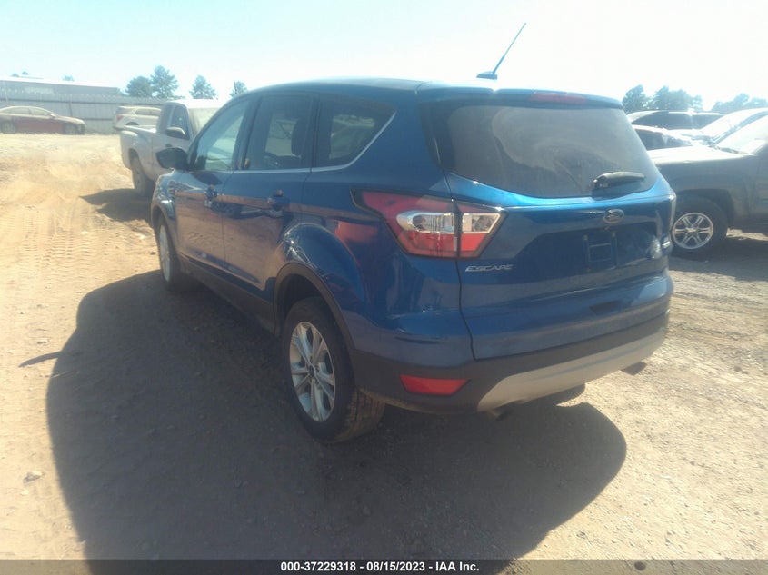 VIN 1FMCU0GD9HUC55482 2017 FORD ESCAPE SE