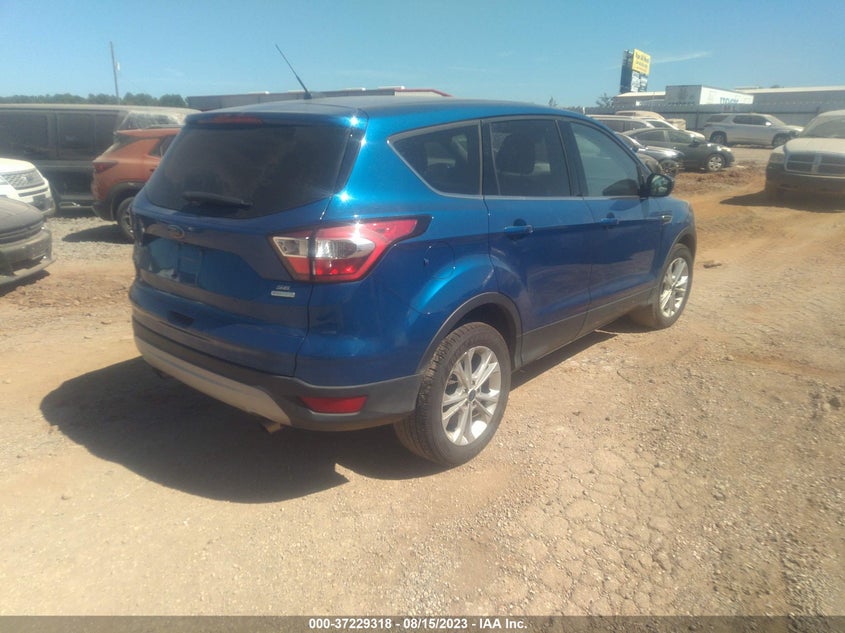 VIN 1FMCU0GD9HUC55482 2017 FORD ESCAPE SE