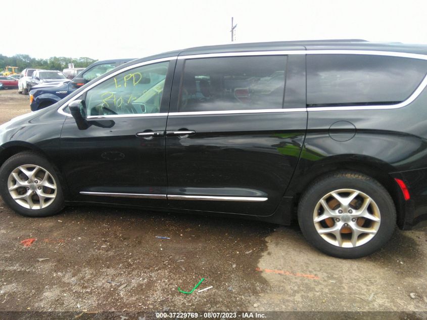 2C4RC1EG1HR550934 2017 CHRYSLER PACIFICA, photo no. 13