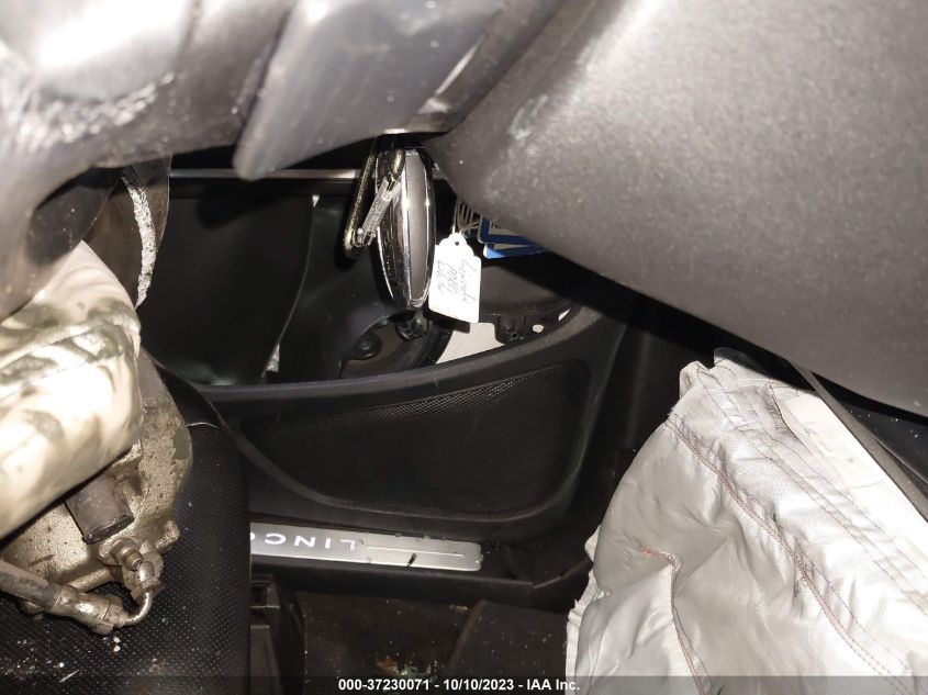 2019 LINCOLN MKC RESERVE - 5LMCJ3D9XKUL37154