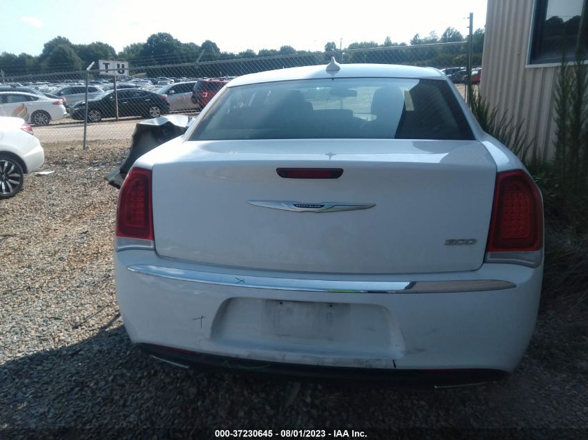 2C3CCAEG3KH564714 Chrysler 300 LIMITED 16