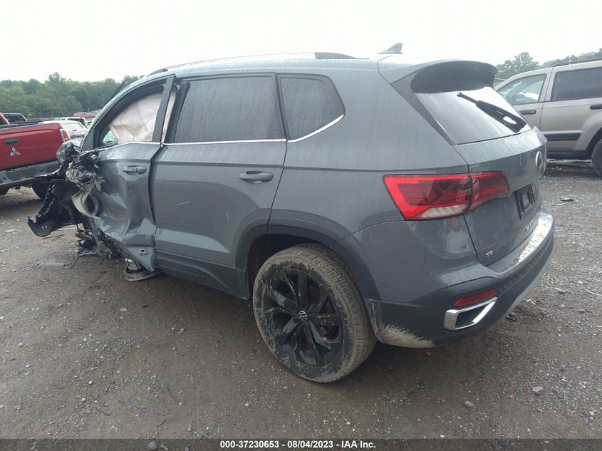 VIN 3VVLX7B28NM045063 2022 VOLKSWAGEN TAOS SE