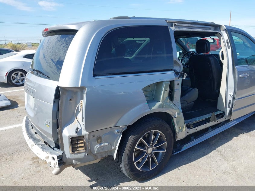 VIN 2C4RDGCG4HR735935 2017 DODGE GRAND CARAVAN SXT