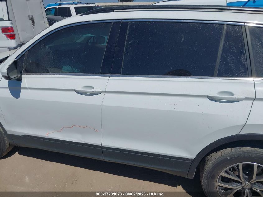 2019 VOLKSWAGEN TIGUAN SE/SEL/SEL R-LINE - 3VV2B7AX1KM192408