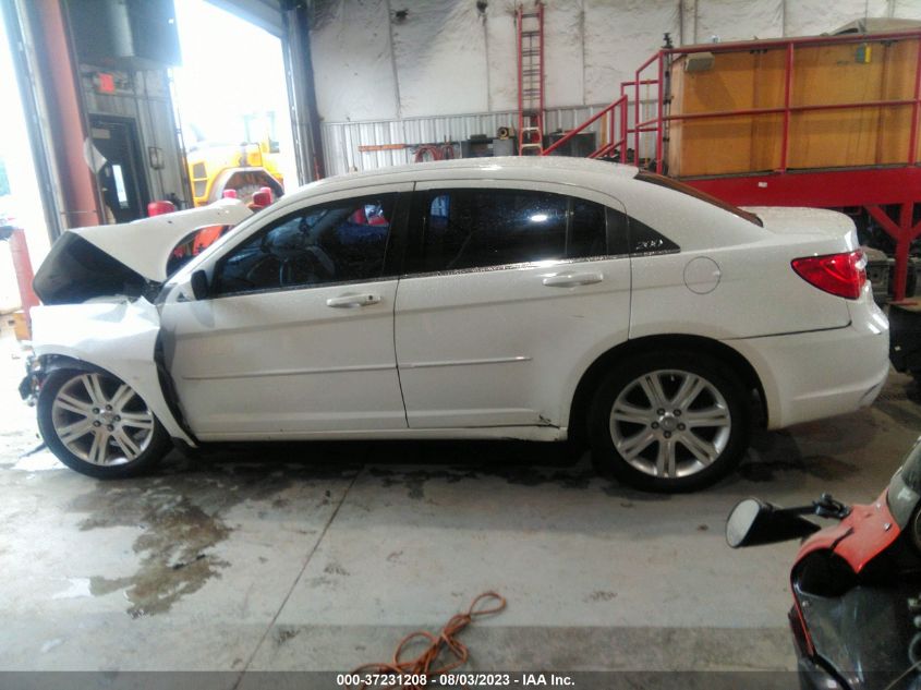 2013 CHRYSLER 200 TOURING - 1C3CCBBBXDN665998