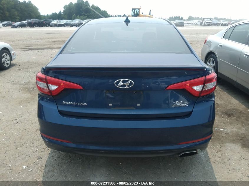 2015 HYUNDAI SONATA 2.4L SE - 5NPE24AF4FH119739