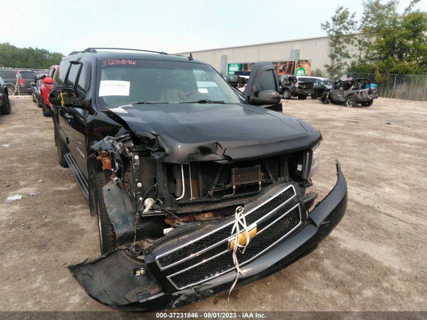 2014 CHEVROLET SUBURBAN 1500 LT 1GNSKJE70ER170318
