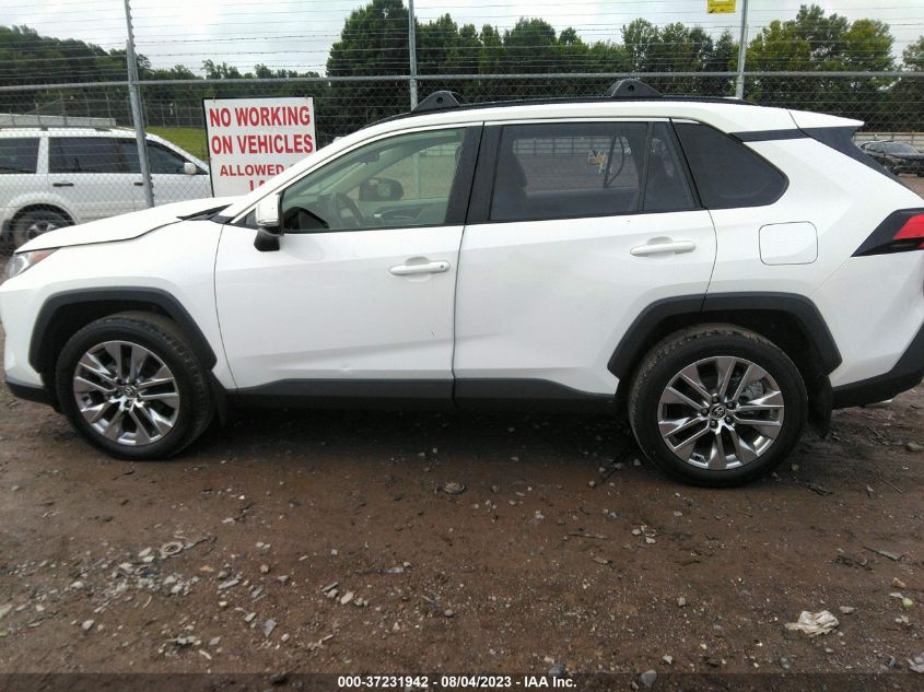 2020 TOYOTA RAV4 XLE PREMIUM - JTMA1RFV2LD052932