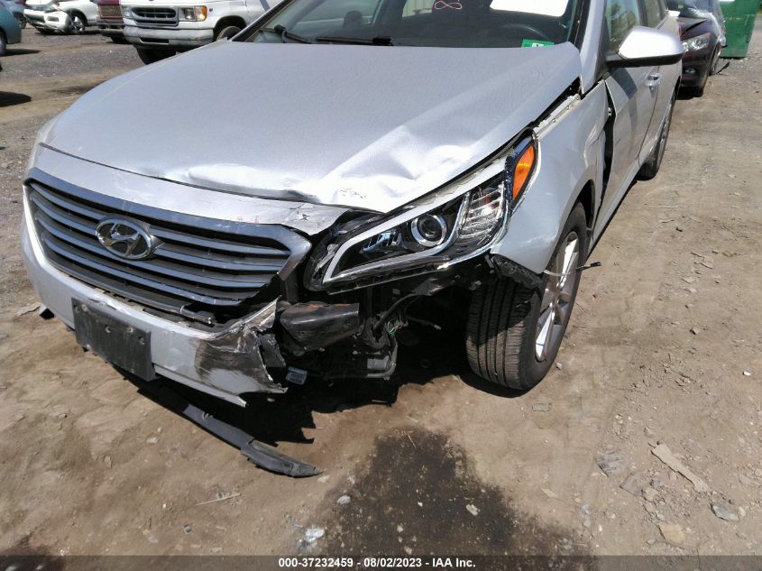 2015 HYUNDAI SONATA 2.4L SE - 5NPE24AF3FH182928