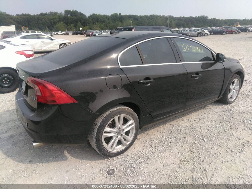 2013 VOLVO S60 T5 - YV1612FS1D2221591