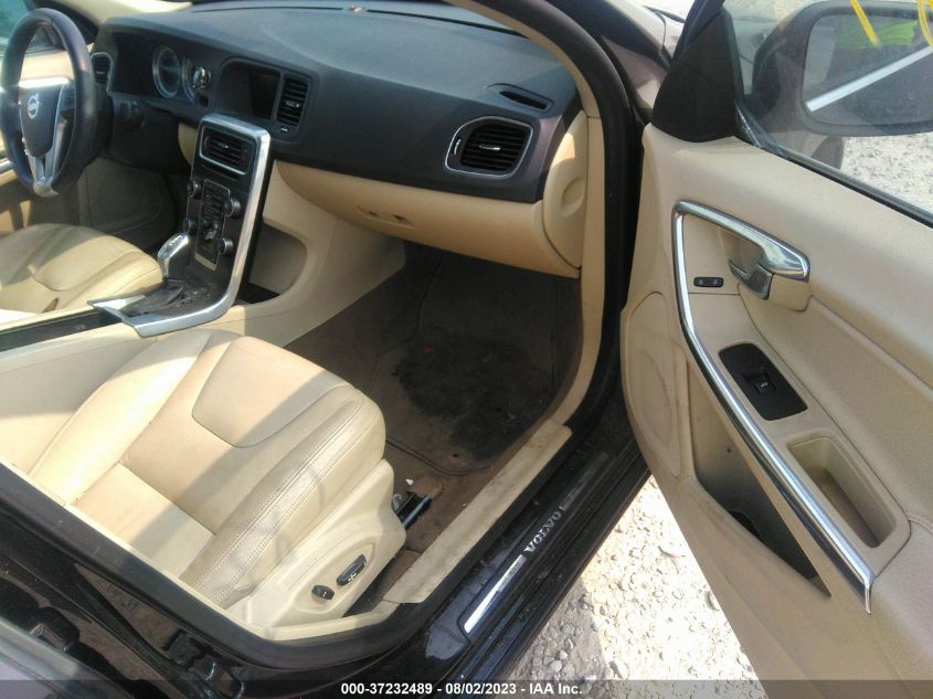 2013 VOLVO S60 T5 - YV1612FS1D2221591