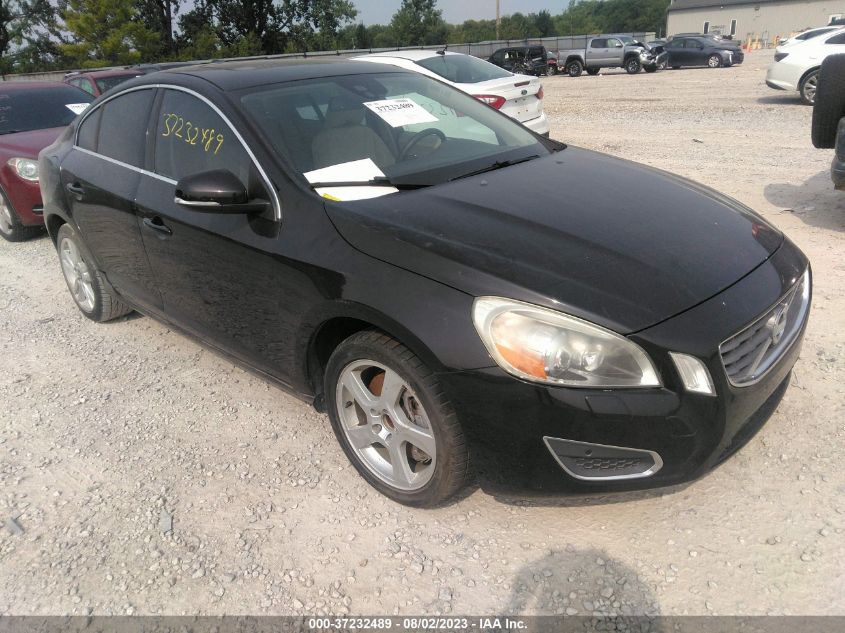 2013 VOLVO S60 T5 - YV1612FS1D2221591