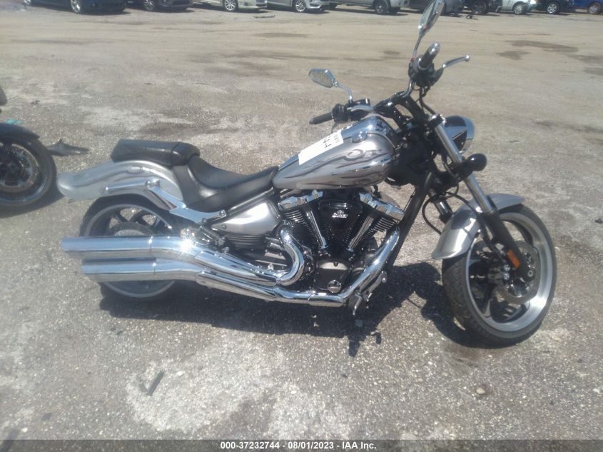 2009 YAMAHA XV1900 CU - JYAVP27E69A010579