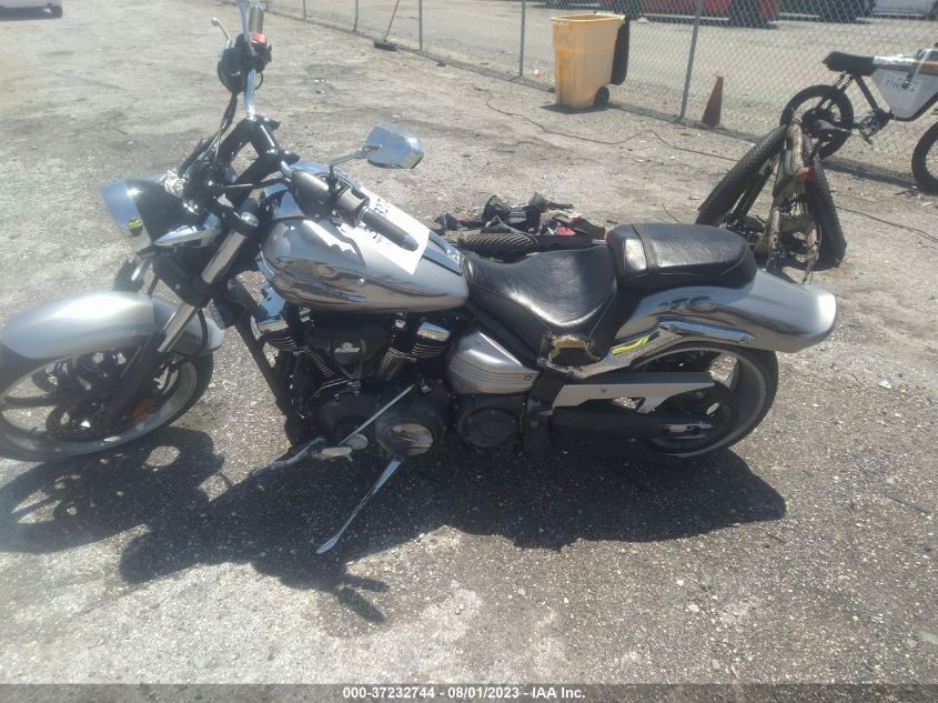 2009 YAMAHA XV1900 CU - JYAVP27E69A010579