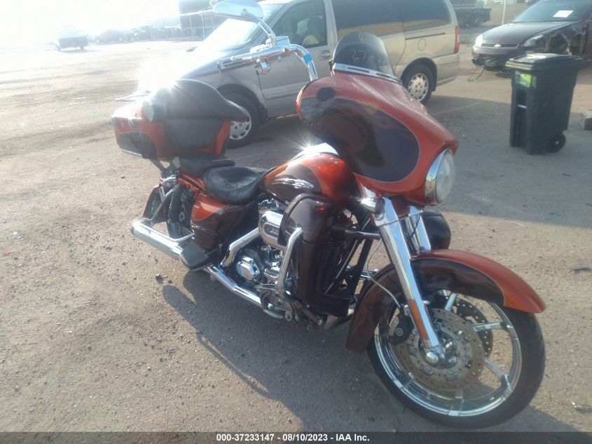 2012 HARLEY-DAVIDSON FLHXSE3 CVO STREET GLIDE - 5HD1PZ8A6CB956617