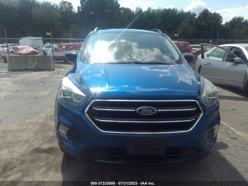 2017 FORD ESCAPE SE - 1FMCU9GD1HUC16292