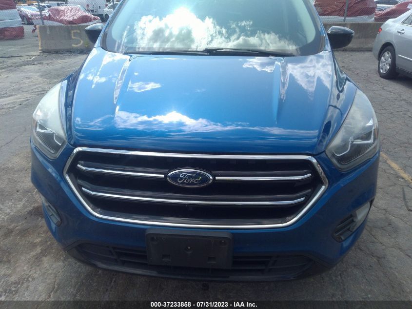 2017 FORD ESCAPE SE - 1FMCU9GD1HUC16292