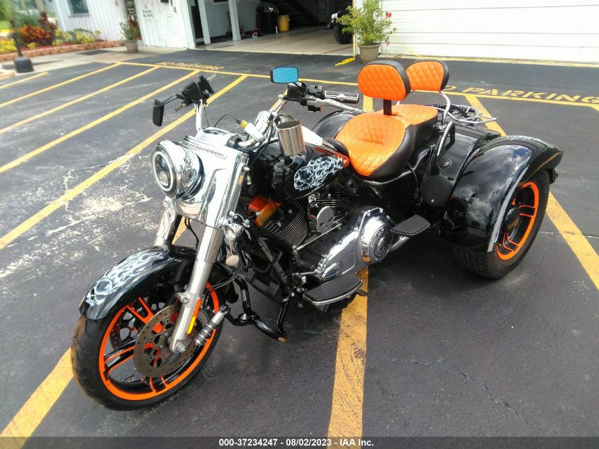 2015 HARLEY-DAVIDSON FLRT FREE WHEELER 1HD1MCM11FB850275