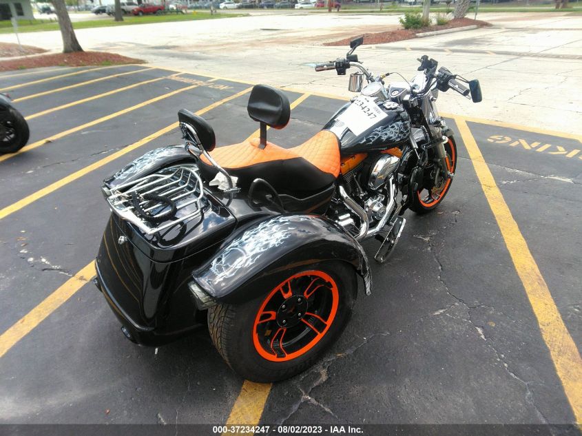 2015 HARLEY-DAVIDSON FLRT FREE WHEELER 1HD1MCM11FB850275