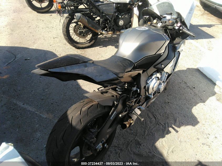 2016 YAMAHA YZFR1S C JYARN42Y3GA000111