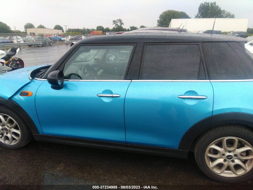 2015 MINI COOPER HARDTOP 4 DOOR WMWXS5C56FT827096