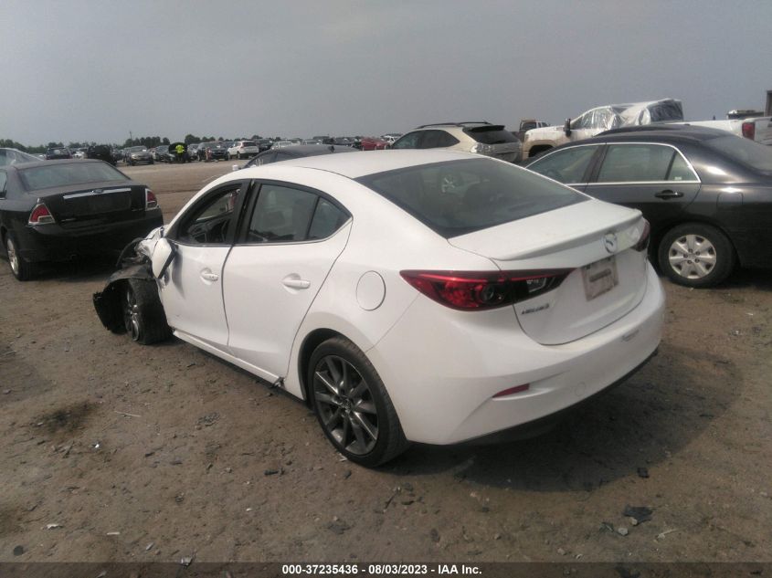 2018 MAZDA MAZDA3 4-DOOR TOURING 3MZBN1V34JM197625