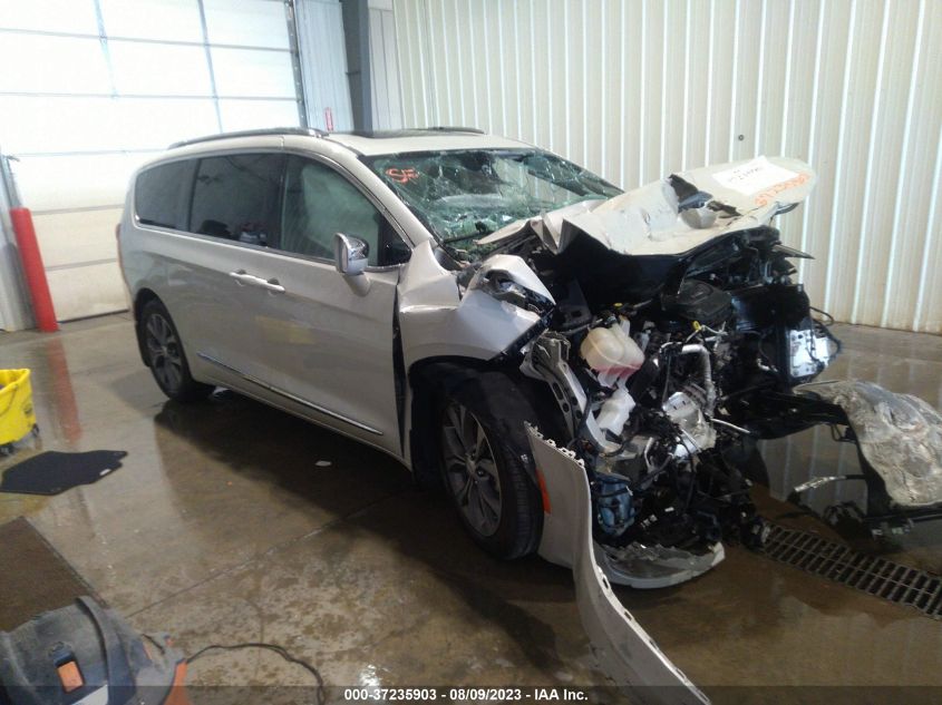 2017 CHRYSLER PACIFICA LIMITED - 2C4RC1GG8HR706089