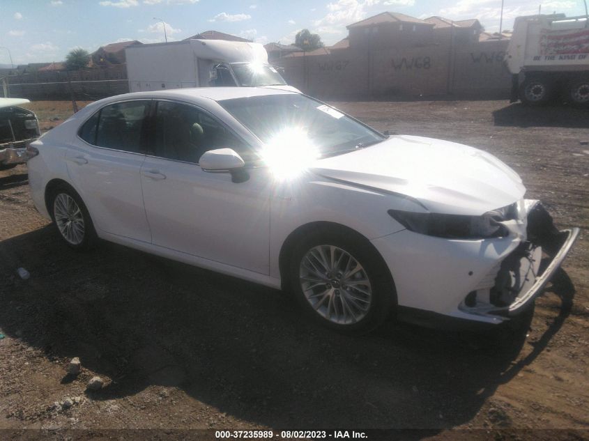 2018 TOYOTA CAMRY HYBRID LE - 4T1B21HK3JU001275