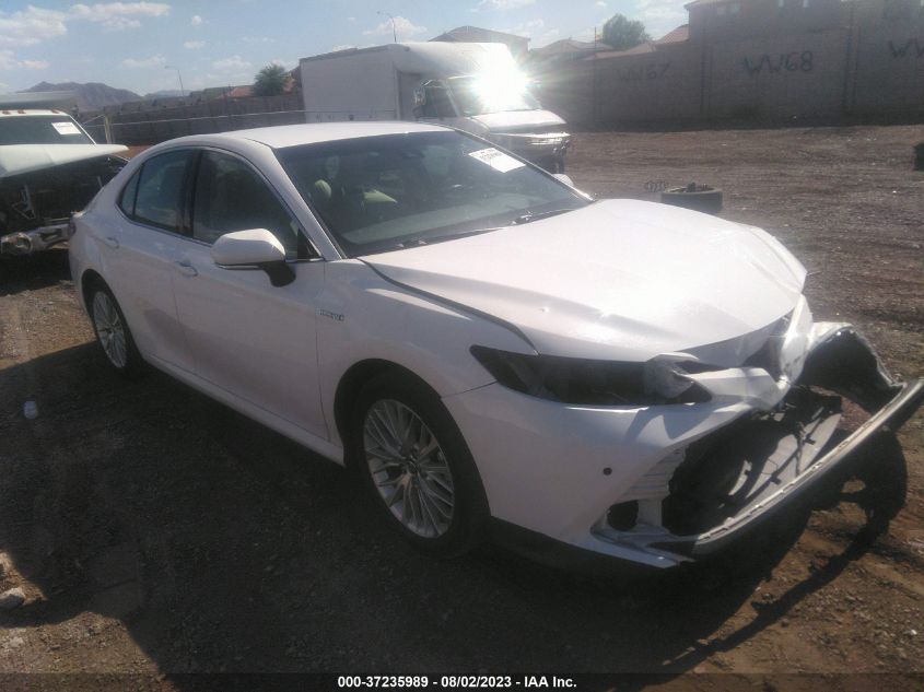 2018 TOYOTA CAMRY HYBRID LE - 4T1B21HK3JU001275