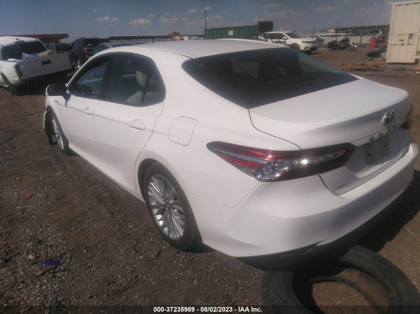 2018 TOYOTA CAMRY HYBRID LE - 4T1B21HK3JU001275