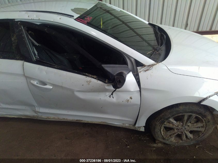 VIN 5NPD84LF9JH303056 2018 HYUNDAI ELANTRA SEL