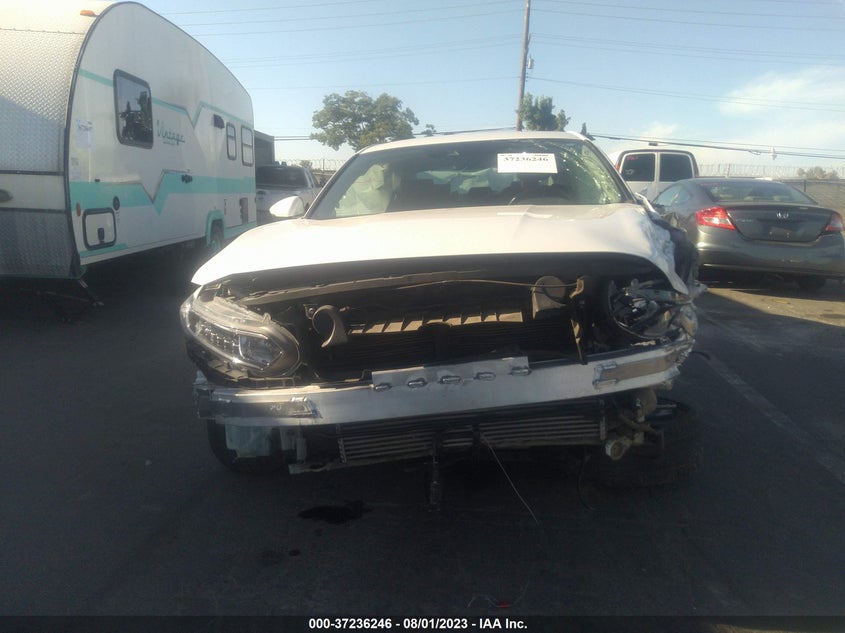 VIN 1HGCV1F5XKA070319 2019 HONDA ACCORD SEDAN EX-L 1.5T