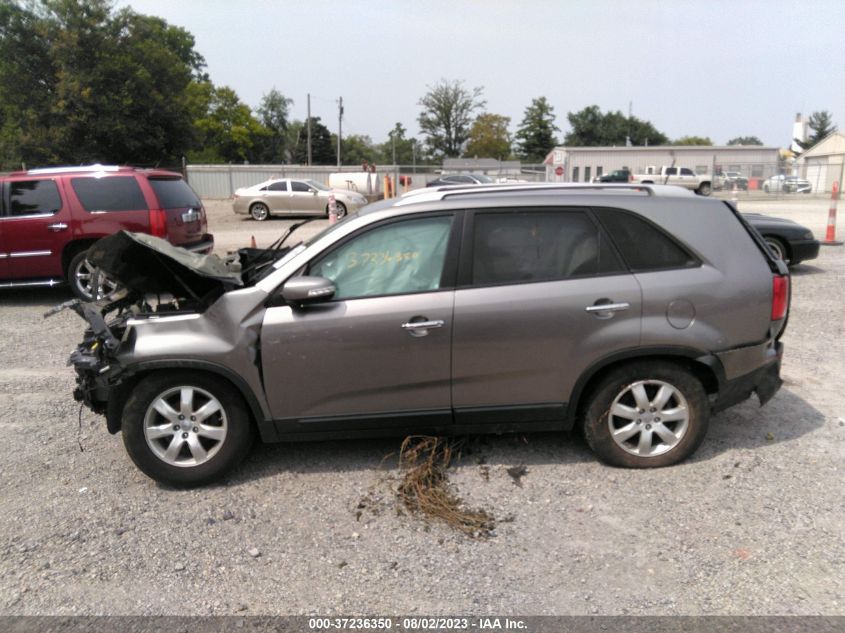 2013 KIA SORENTO LX - 5XYKT3A63DG329134