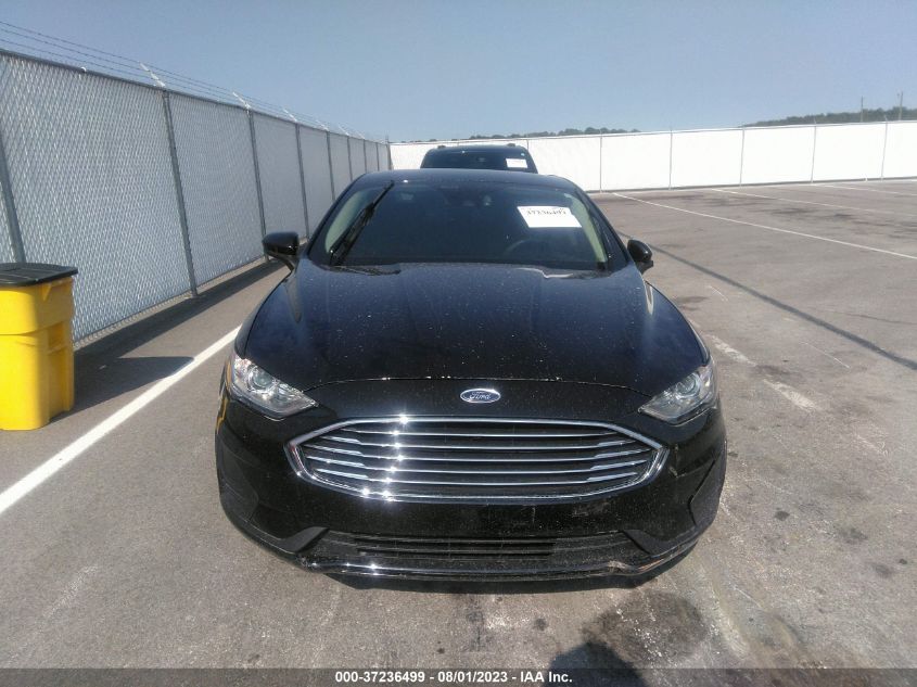 3FA6P0HD1KR249428 Ford Fusion SE 12