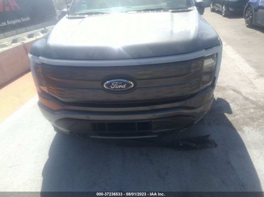 2023 FORD F-150 LIGHTNING LARIAT 1FTVW1EVXPWG04838