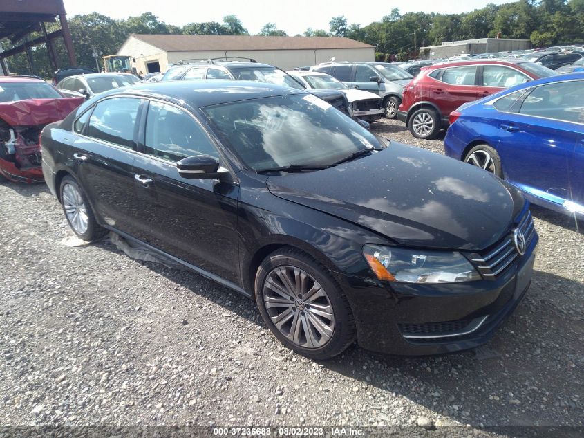 2014 VOLKSWAGEN PASSAT S W/NAV - 1VWAP7A39EC026164