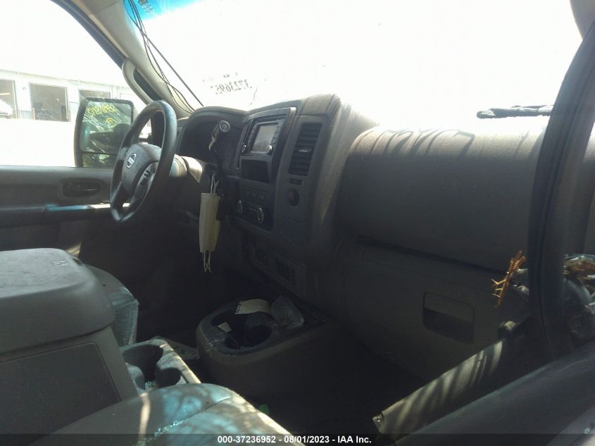 2015 NISSAN NV CARGO NV2500 HD SV V8 - 1N6AF0LY8FN808433