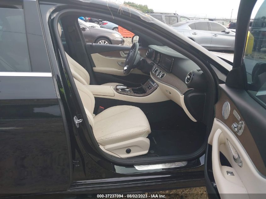 2018 MERCEDES-BENZ E-CLASS E 300 - WDDZF4JB8JA466824