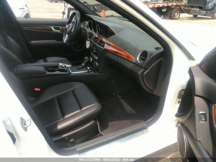 2013 MERCEDES-BENZ C-CLASS C 300 SPORT - WDDGF8AB4DR242311