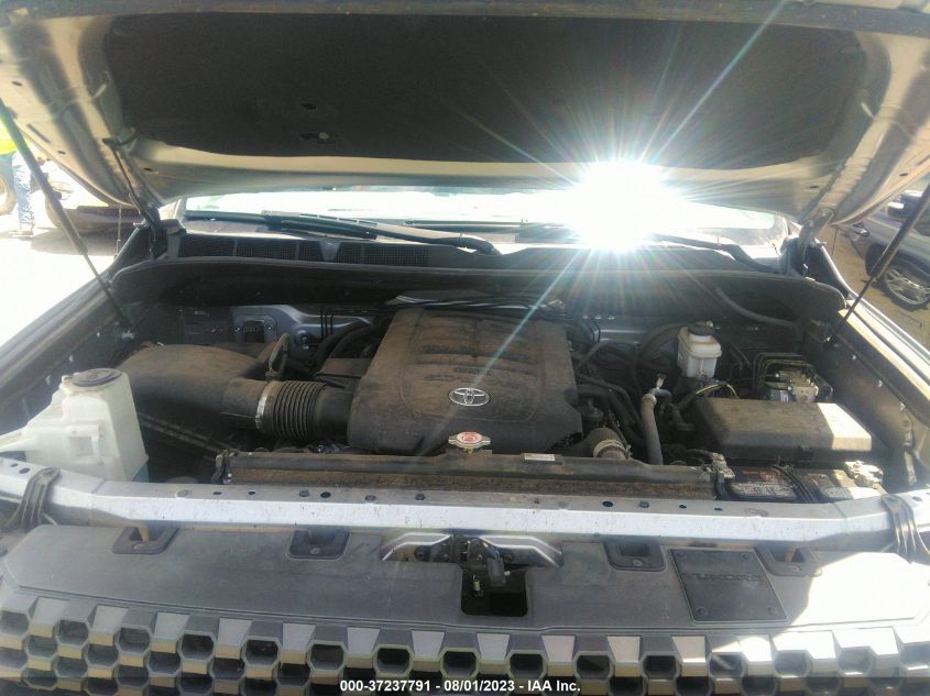 2018 TOYOTA TUNDRA 2WD SR5 - 5TFEY5F18JX241566