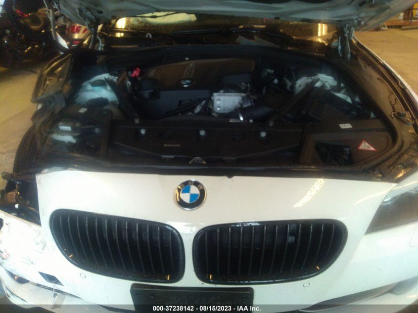 2013 BMW 5 SERIES 528I XDRIVE - WBAXH5C56DD109389