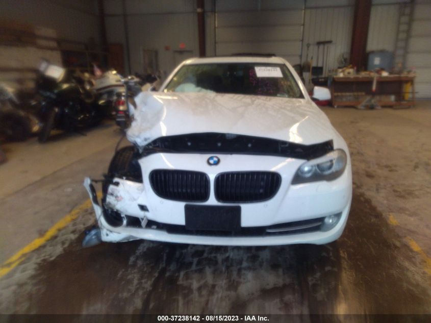 2013 BMW 5 SERIES 528I XDRIVE - WBAXH5C56DD109389