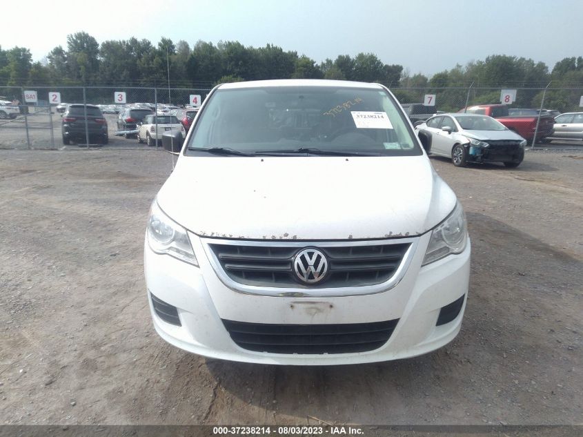 2013 VOLKSWAGEN ROUTAN S 2C4RVAAG3DR819185