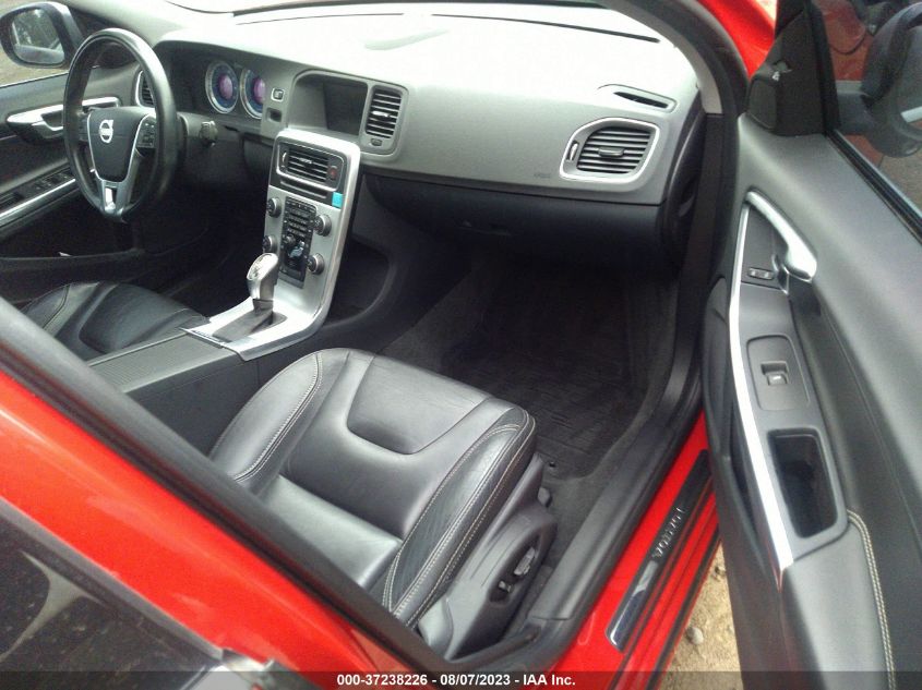 2013 VOLVO S60 T6 - YV1902FHXD2194993