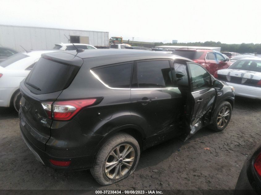 2017 FORD ESCAPE SE - 1FMCU9GD1HUE03547