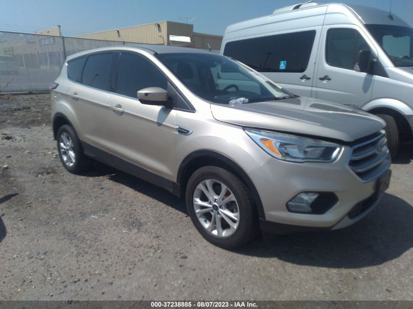 2017 FORD ESCAPE SE - 1FMCU9GD2HUC17242