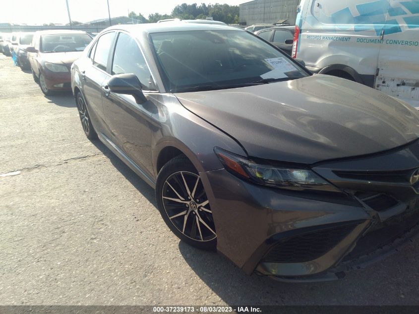 2021 TOYOTA CAMRY SE - 4T1G11AK1MU404131