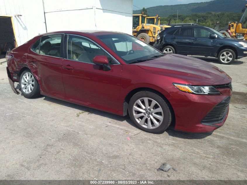 2018 TOYOTA CAMRY LE - 4T1B11HK6JU606166