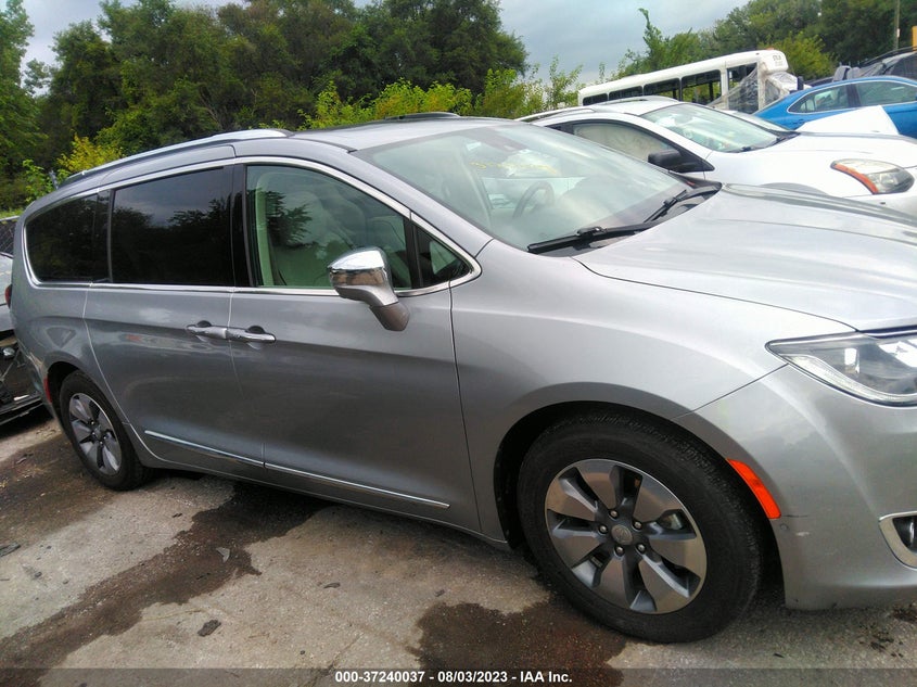 VIN 2C4RC1N75JR144953 2018 CHRYSLER PACIFICA HYBRID LIMITED