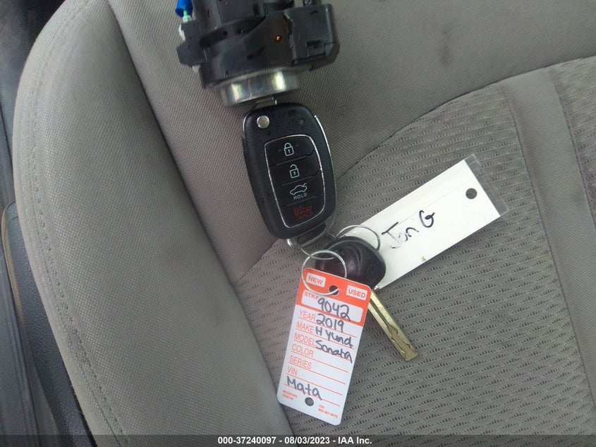 VIN 5NPE24AF2KH731710 2019 HYUNDAI SONATA SE